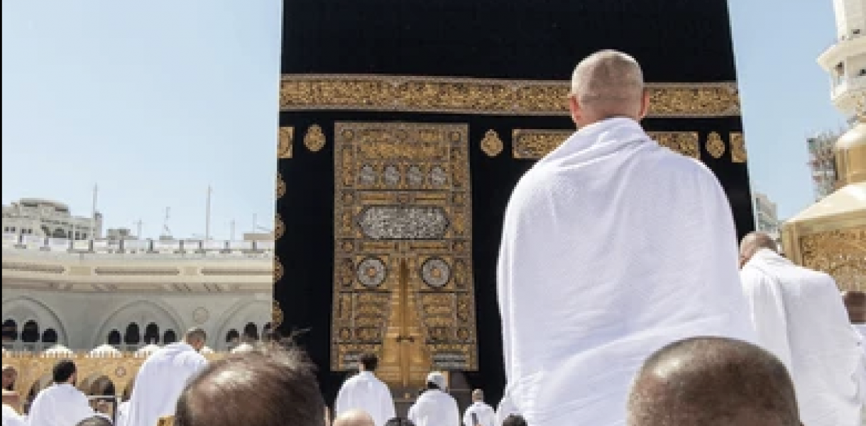Praying in front of Kaba